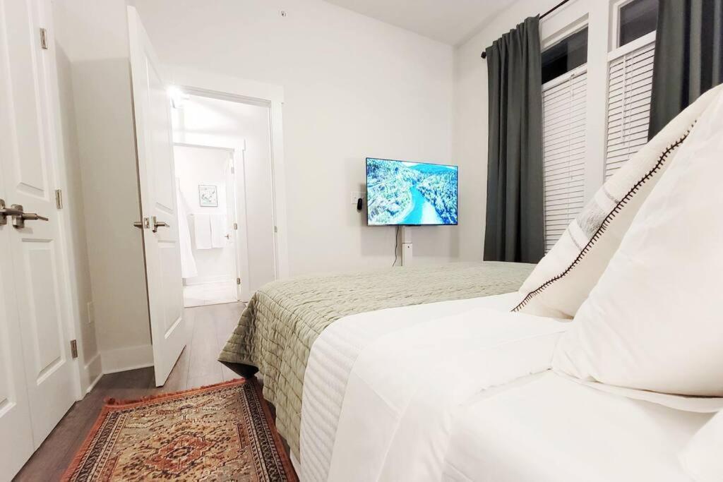 Appartement New Stylish Getaway- 5 Mil To Uptown/3 Smart Tvs! à Charlotte Extérieur photo