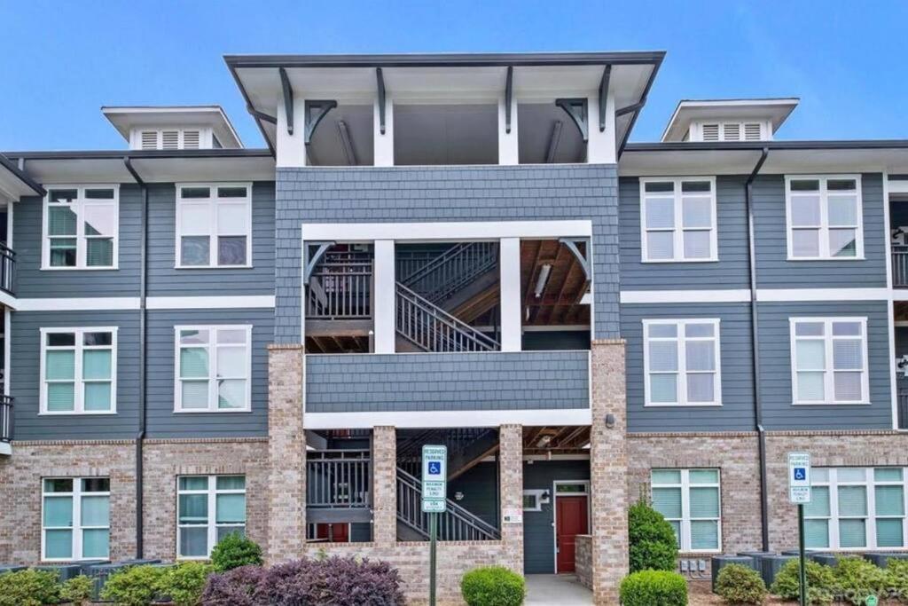 Appartement New Stylish Getaway- 5 Mil To Uptown/3 Smart Tvs! à Charlotte Extérieur photo