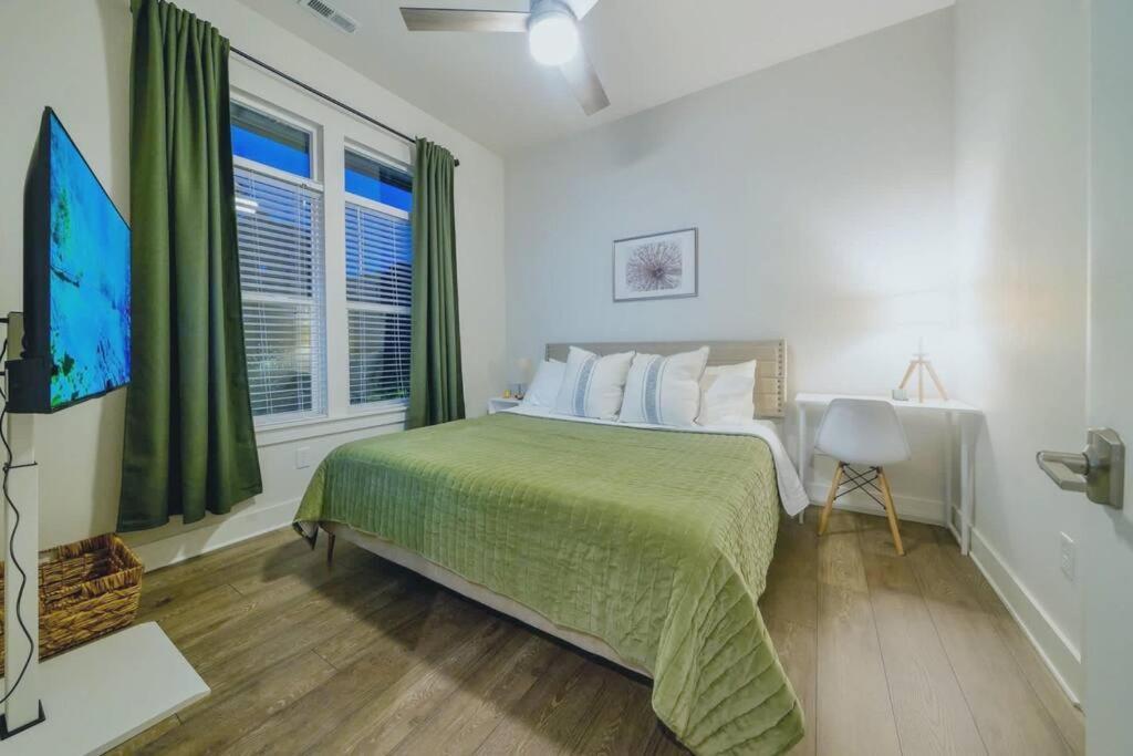 Appartement New Stylish Getaway- 5 Mil To Uptown/3 Smart Tvs! à Charlotte Extérieur photo