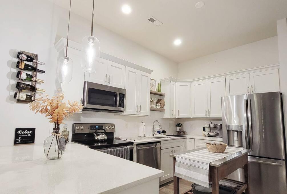 Appartement New Stylish Getaway- 5 Mil To Uptown/3 Smart Tvs! à Charlotte Extérieur photo