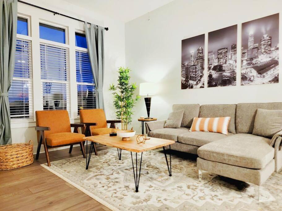 Appartement New Stylish Getaway- 5 Mil To Uptown/3 Smart Tvs! à Charlotte Extérieur photo